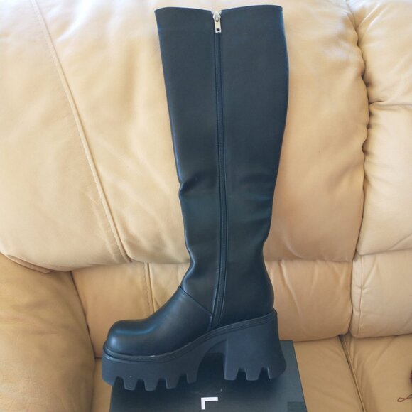Black Knee-High Women's Boots - Picture 2 of 6
